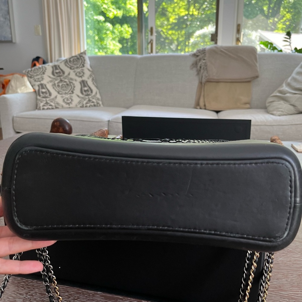 Chanel 18 C Gabrielle Bag in Python - Picture 12 of 14
